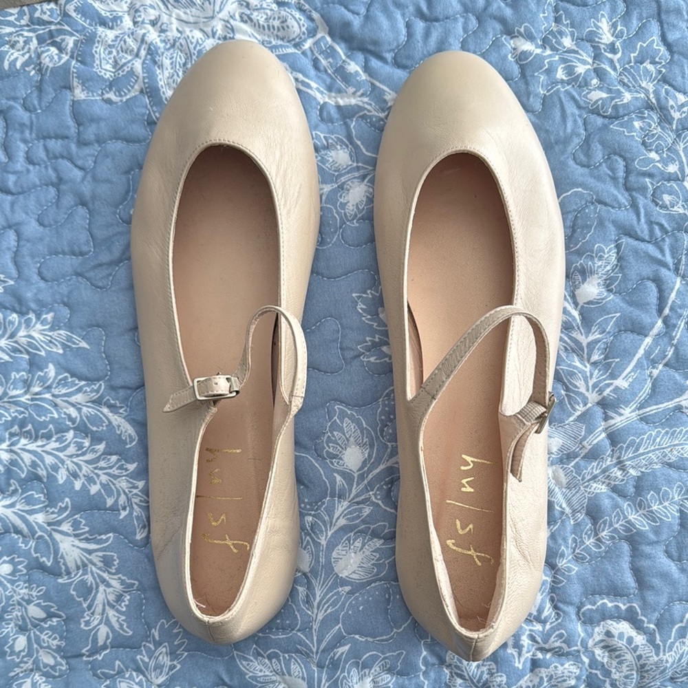 French Sole Cream Flats Elegant Design